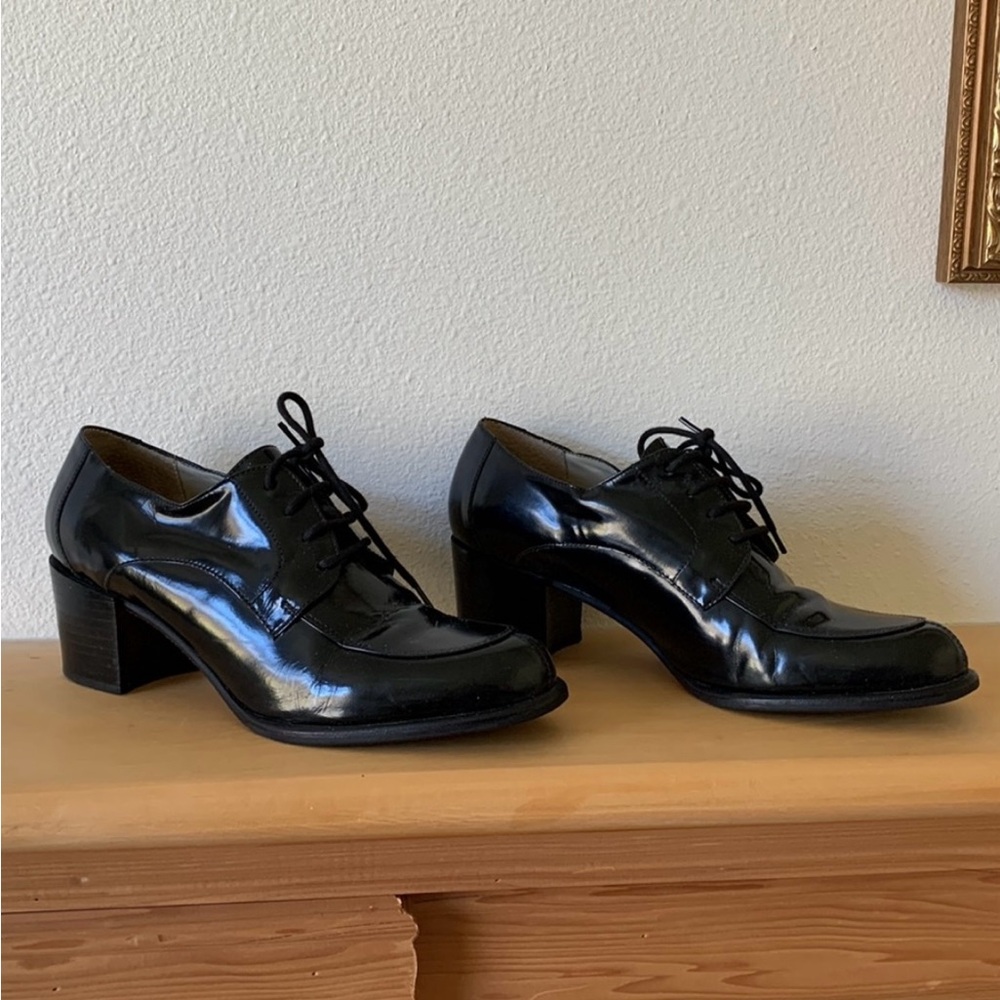 KENNETH COLE New York high shine Oxford Heels